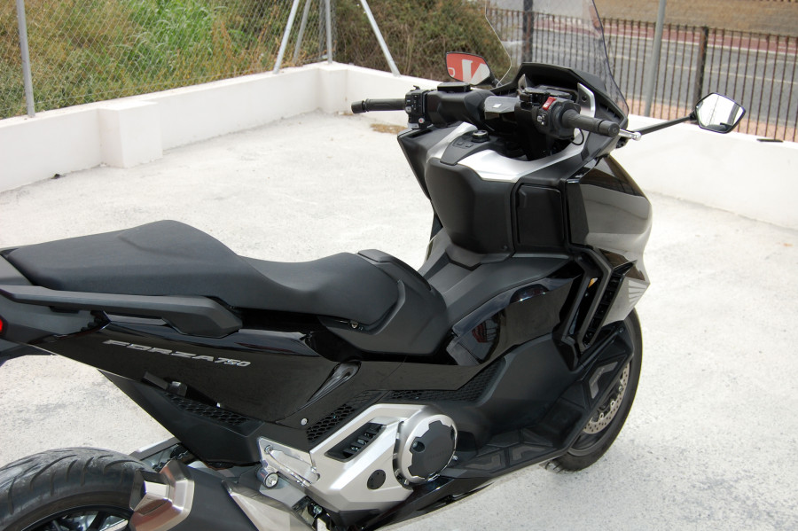 Imagen de Honda FORZA 750