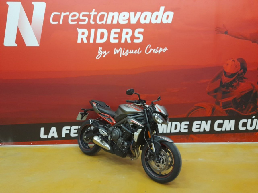 Imagen de Triumph STREET TRIPLE R